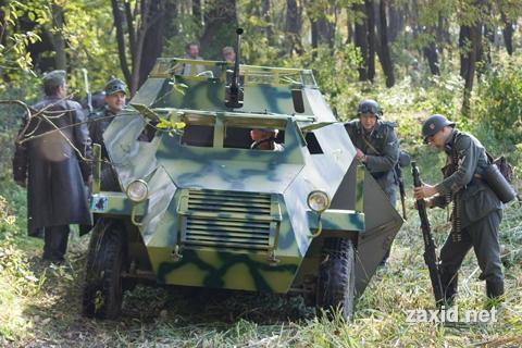 Відтворення бою між бійцями радянської армії та 