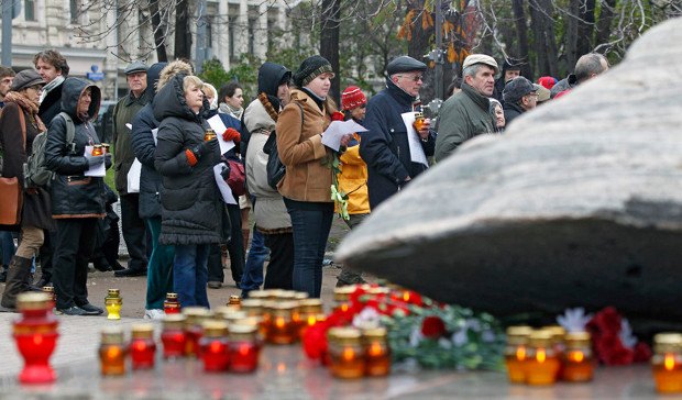 Митинг у памятника репрессированным — Соловецкого камня — в Москве