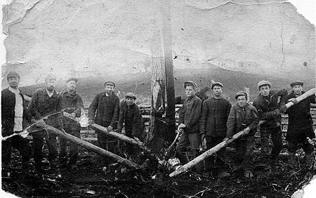Ссылка в трудовые лагеря в отдаленных регионах была одной из форм советских репрессий
